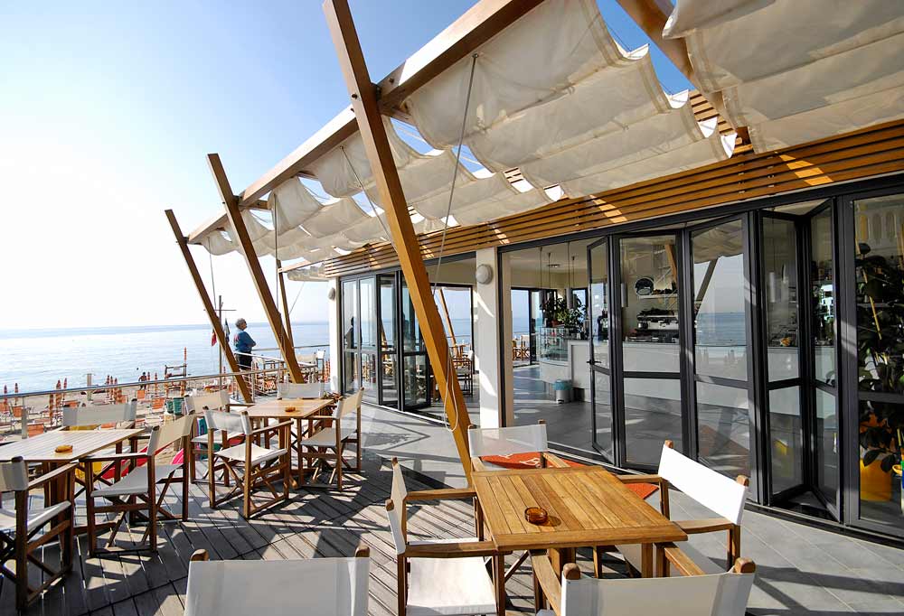 Esterni stabilimento balneare